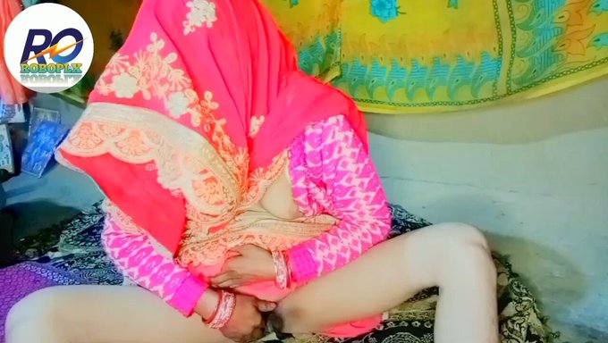 18 साल की गर्लफ्रेंड के साथ तीव्र समलैंगिक सेक्स